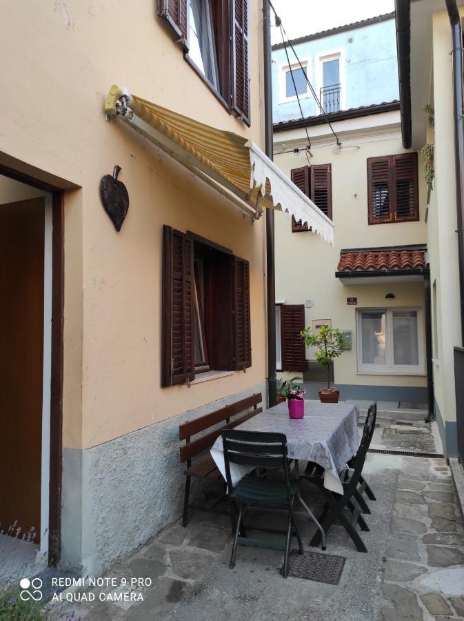Apartma Izola Buitenkant foto